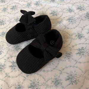Black soft baby Mary Jane’s